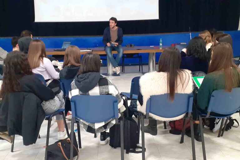 Bracciano, 26 gennaio. Nuovo incontro di ULAIA con gli studenti del liceo VIAN.